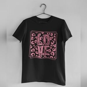 Nwt valentine's day  graphic tee